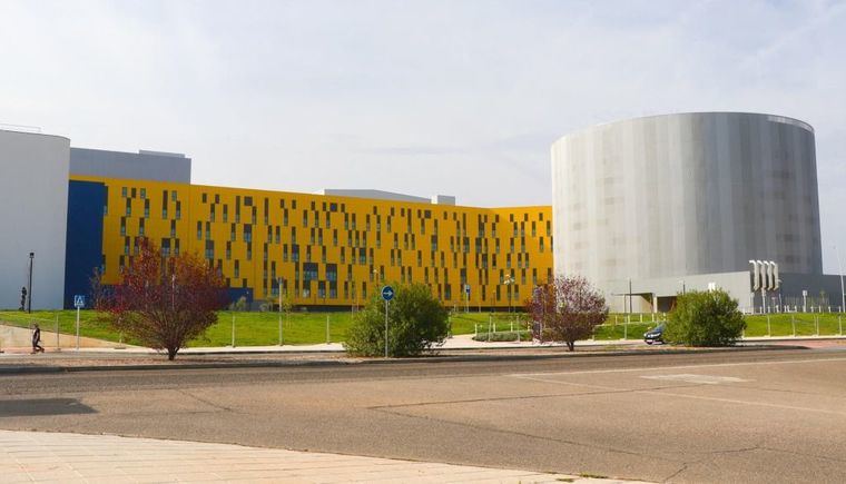 La mudanza al nuevo hospital de Toledo culmina su primera fase y Page apunta a junio la 'inauguración completa'