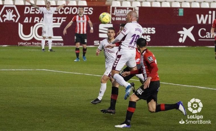 1-1.- Ortuño rescata en el tiempo añadido un punto insuficiente para el Albacete tras otro mal partido