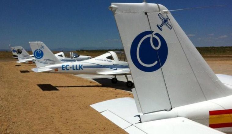 Sucesos.- Fallecen dos personas en un accidente de avioneta de vuelo sin motor en La Iglesuela del Tiétar (Toledo)