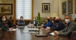 Diputación y FECOM de Albacete se emplazan a trabajar de la mano para optimizar el apoyo de la institución a la parte más damnificada del sector a raíz de la pandemia