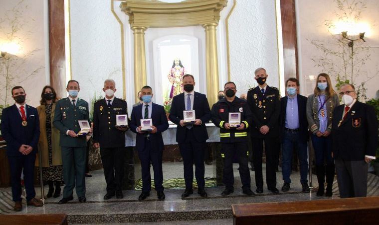  Vicente Casañ y el servicio municipal de Bomberos reciben la Medalla del Cristo de Medinaceli en Albacete