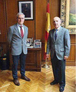 El hasta ahora Fiscal Superior de Castilla-La Mancha se despide del presidente del TSJCM con motivo de su marcha al Tribunal Supremo