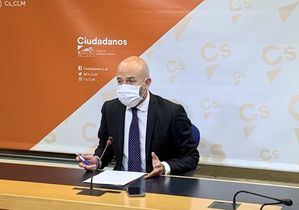 Ciudadanos denuncia la enésima promesa incumplida de García-Page: Miles de mayores de 80 años siguen sin vacunar
