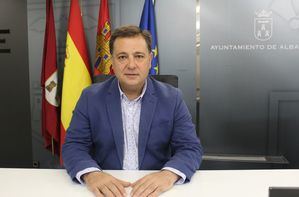 Manuel Serrano, (PP): “La única bandera que representa a todos los españoles y garantiza la concordia y el entendimiento es la constitucional”