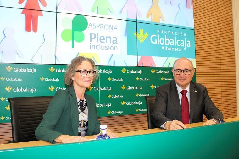 La Fundación Globalcaja apoya a Asprona en la implantación de un programa de mejora de la comunicación para personas con discapacidad