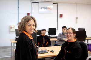 El 77% de las personas contratadas que integran la plantilla de Amiab tienen discapacidad