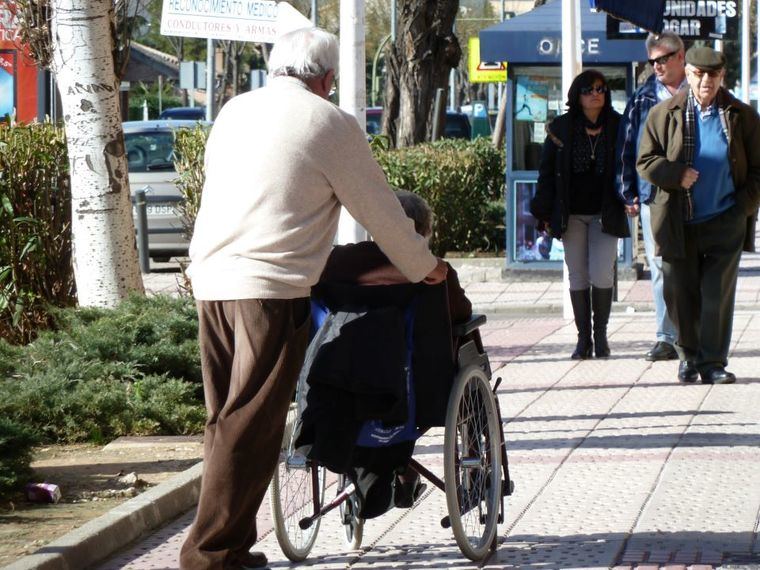 Castilla-La Mancha autoriza este martes un convenio con el Ministerio de Derechos Sociales para dependencia por valor de 104 millones