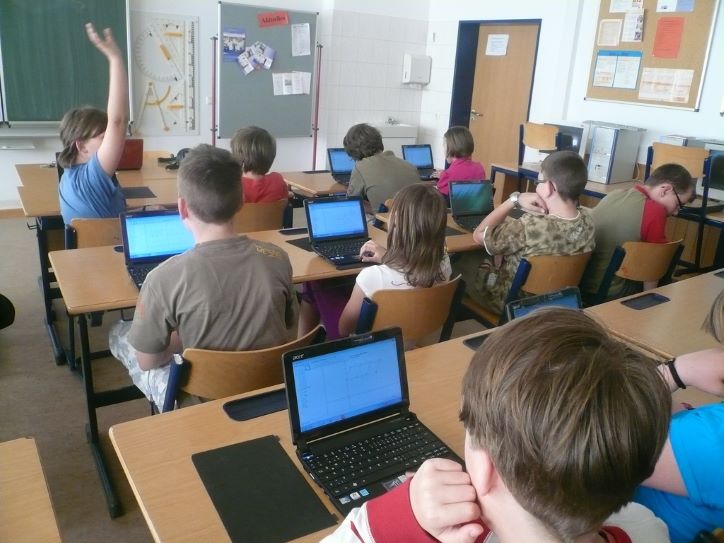 El alumnado de Castilla-La Mancha, por debajo de la media en Matemáticas, Lectura, y Ciencia, según el Informe PISA 2022