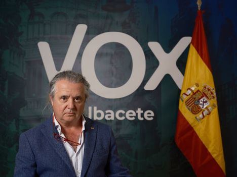 Luchar contra inmigración ilegal, más seguridad, bajar IBI y menos sueldo a los concejales, propuestas de Vox Albacete