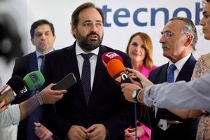 Nuñez se fija en Andalucía y avanza una unidad aceleradora de empresas para que Castilla-La Mancha sea una autopista que acorte plazos