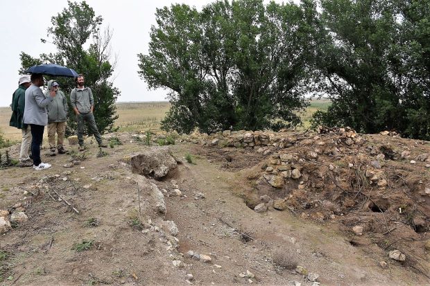 Continúan las labores municipales de mantenimiento y protección en el Yacimiento Arqueológico del Acequión en Albacete