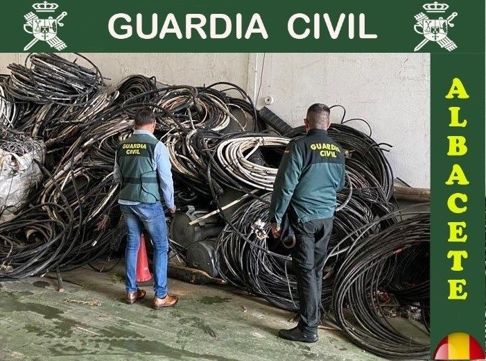 Detenidas tres personas por el hurto de unos 3.000 metros de cableado telefónico valorado en 20.000 euros