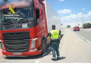 Detectado en Almansa el conductor de vehículo articulado circulando con tasa de alcohol casi 4 veces más de la permitida