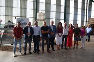 La empresa Ruipac Tecnológica presenta su nueva maquinaria pionera de procesado de ajos con Martínez Lizán como padrino