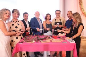 Junta, Aprecu y ayuntamientos de Albacete y Madrigueras homenajean a 11 Maestros Artesanos del Cuchillo y la Navaja