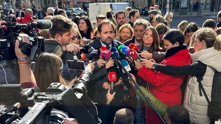 El PP de Castilla-La Mancha ofrece apoyo parlamentario a Page si mueve a diputados del PSOE a votar 'no' a la amnistía: 'Que esté tranquilo'