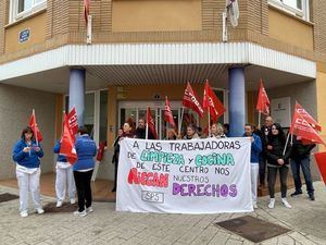 Trabajadoras de la residencia Alcabala de Albacete paran para denunciar los "abusos" de la empresa adjudicataria