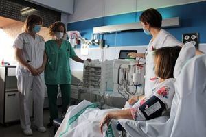 Hospitales de Castilla-La Mancha, como el General Universitario de Albacete, avanzan en su apuesta por incorporar técnicas domiciliarias para realizar hemodiálisis a pacientes