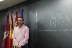 Comienzan las obras para mejorar la seguridad en el mantenimiento de cubiertas en 10 edificios municipales de Albacete