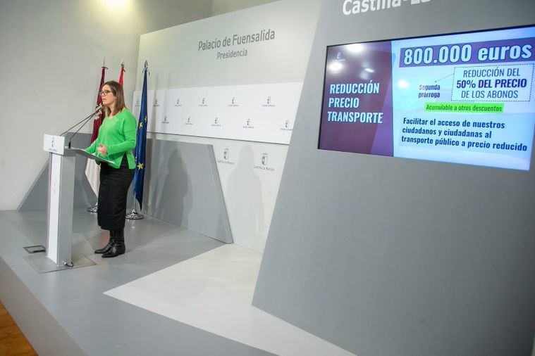 Los castellanomanchegos seguirán pagando la mitad por el bus interurbano en 2024