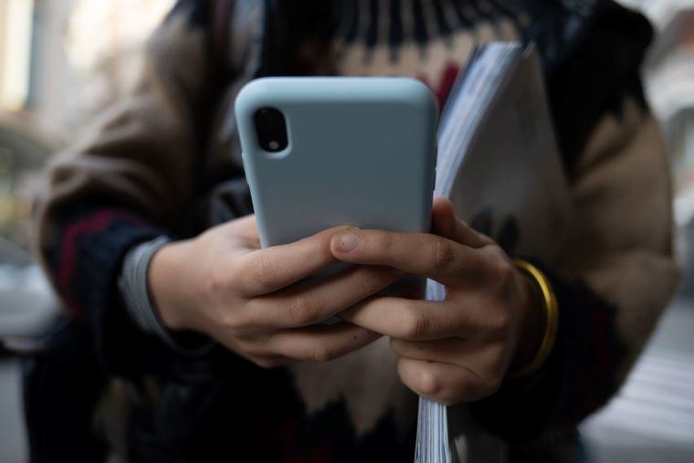 Detenida en Albacete por dar de alta tres líneas de teléfono con datos de otra persona generándole una deuda de 890 euros