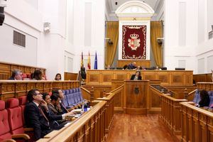 Las Cortes de Castilla-La Mancha debatirán el 4 de abril sobre competitividad fiscal y la línea de ferrocarril de Hellín