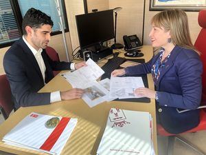 Amparo Torres: “Proponemos que el nuevo contrato del servicio de transporte urbano incluya a las pedanías y urbanizaciones