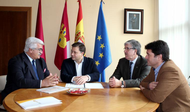 Manuel Serrano felicita a FECAM por su XXV aniversario y agradece la labor que realiza para conseguir la plena inclusión a través del deporte