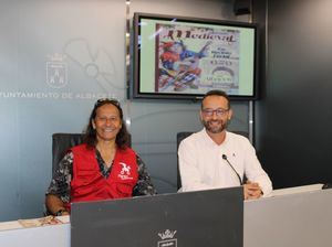 Carlos Calero invita a los albaceteños a viajar hasta el Medievo en un entorno único, como es el Recinto Ferial, a través de los 131 puestos con los que cuenta este año el Mercado Medieval