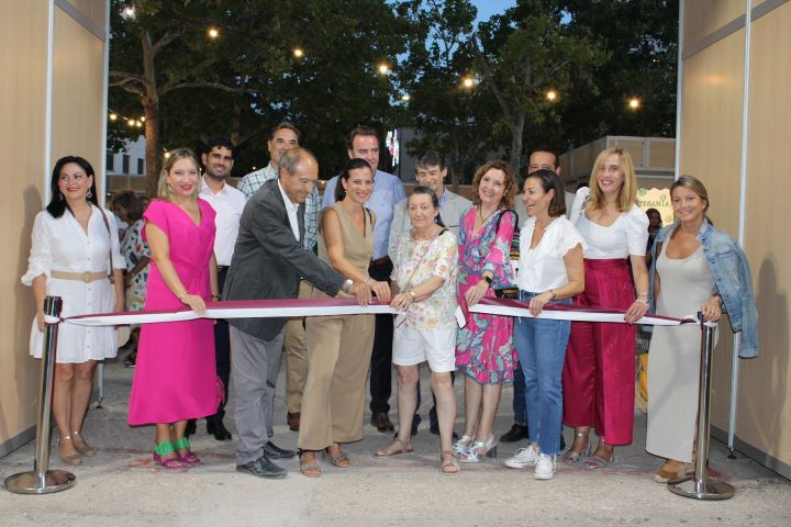 Rosa González de la Aleja anima a visitar la XXIV Feria de Artesanía ‘Artesana’ que este año cuenta con 56 stands de una treintena de artesanos de diferentes puntos de España 