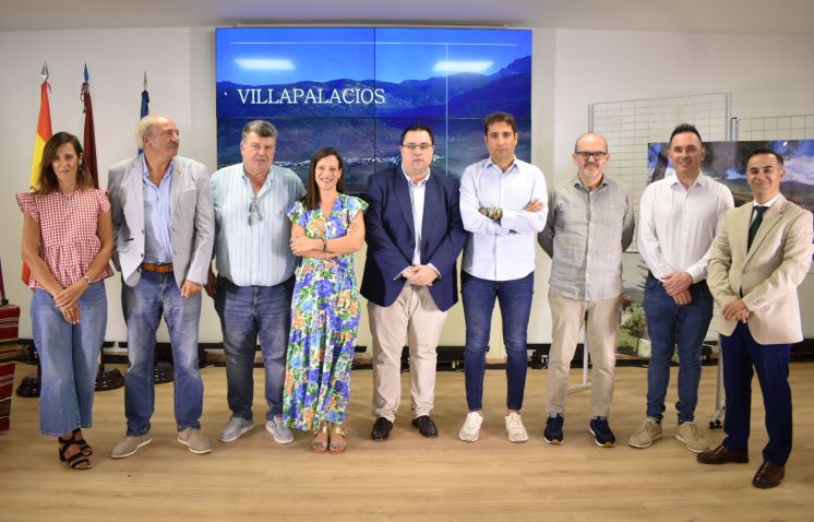 Villapalacios, 'un lugar por descubrir' que brilla en el stand de la Diputación exhibiendo su patrimonio histórico, cultural, natural y gastronómico