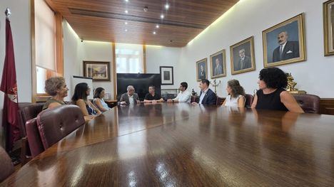 Cabañero recibe a la nueva Junta Directiva de AFANION reiterándoles el pleno compromiso del Gobierno provincial con la labor que lleva a cabo la asociación