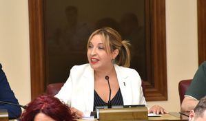  
Amparo Torres: “El alcalde incumple sus planes de inversiones y deja sin cobertura financiera proyectos comprometidos por importe de 15,4 millones de euros”