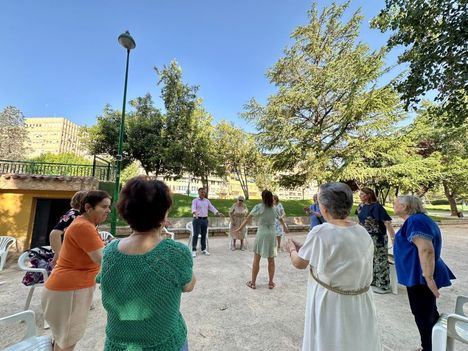 El programa ‘Fluir’ del Ayuntamiento ofrecerá actividades grupales de ocio terapéutico para evitar la soledad y el aislamiento de las personas mayores