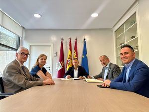 El Ayuntamiento seguirá colaborando con la Universidad en la Cátedra ‘Ciudad de Albacete’, mediante la aportación de 50.000 euros para proyectos de investigación