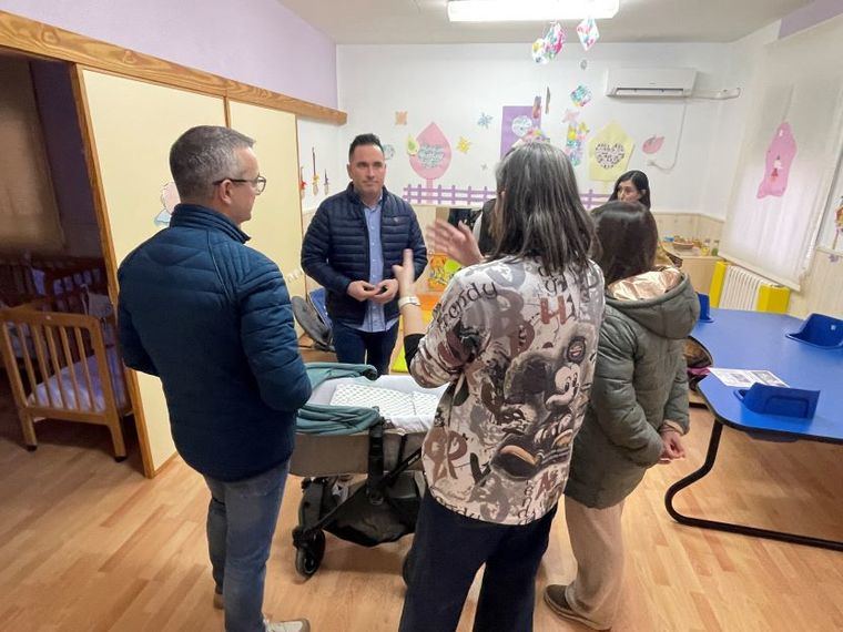 Las Escuelas Infantiles Municipales se refuerzan con una oferta de empleo de doce plazas, para mejorar la atención y educación de los niños y niñas desde edades tempranas