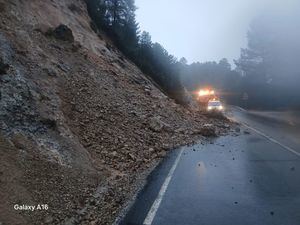 La Junta pide extremar la precaución en las carreteras de la Sierra de Alcaraz y Segura ante cortes en la vía provocados por las crecidas de los ríos y por desprendimientos