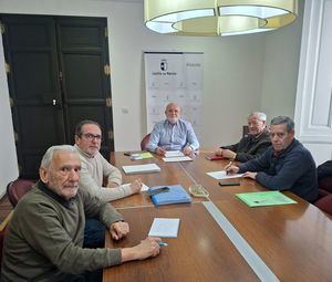 Ruiz Santos se interesa por los retos de la UDP este 2026 y traslada el apoyo de la Junta para afrontarlos de manera unida y coordinada