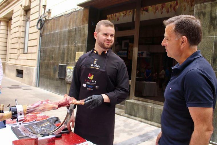 Manuel Serrano felicita en el día de Santa Marta a los hosteleros, “fundamentales para la economía y la calidad de vida de Albacete y también para atraer turismo a la ciudad”
