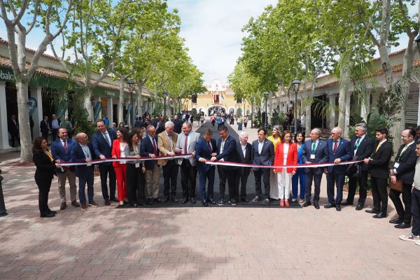 Cabañero inaugura Expovicaman 2025 reivindicando su esencia como feria de “negocio, divulgación, promoción y homenaje” en torno al papel esencial del campo