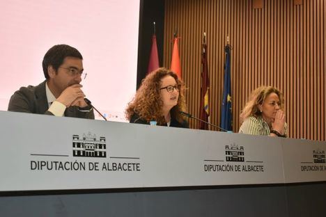 Profesionales de la administración local actualizan y amplían su formación en torno al control financiero de los Fondos Europeos de la mano de la Diputación de Albacete y el INA