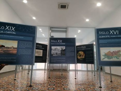 La exposición del 650 Aniversario del Privilegio de Villazgo se traslada al Archivo Municipal y al Centro de Interpretación del Agua