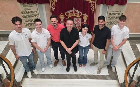 Cabañero recibe a cuatro jóvenes músicos de la provincia que han conquistado el primer premio internacional 'Summa Cum Laude' en Viena