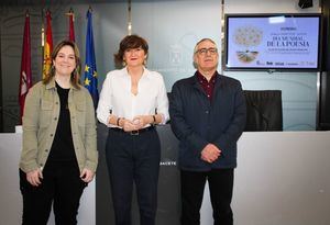 Elena Serrallé refuerza la apuesta municipal por una cultura “accesible y participativa” durante la presentación del recital que cerrará el ciclo Más Poesía VII el próximo sábado