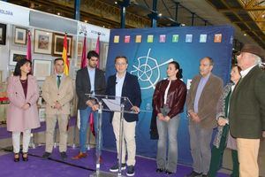 Manuel Serrano inaugura ‘Antigua’ y anima a visitar “una de las ferias más atractivas y consolidadas, con antigüedades y piezas de autenticidad garantizada”