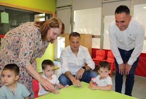 La adjudicación de 300 plazas de nueva incorporación a las Escuelas Infantiles garantiza la educación temprana y la concienciación familiar