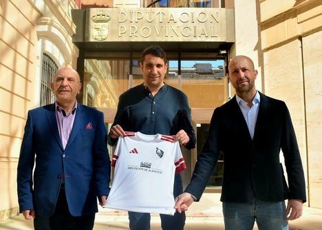 Albacete juega en equipo: la Diputación vestirá a las selecciones provinciales de fútbol y fútbol sala