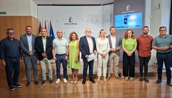 El stand de la Junta en la Feria invita a vivir una experiencia inmersiva en torno a los sabores de la tierra