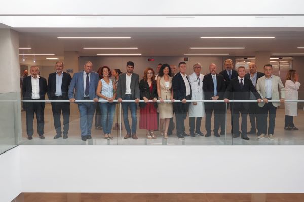 Cabañero: “No hay mejor manera de comenzar la Feria que inaugurando un recurso sanitario imprescindible para Albacete”