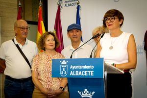 Serrallé resalta el valor del folklore como “seña de identidad en la Feria” y anuncia un calendario de rondas que, un año más, dinamizará el Recinto Ferial y el centro de nuestra ciudad